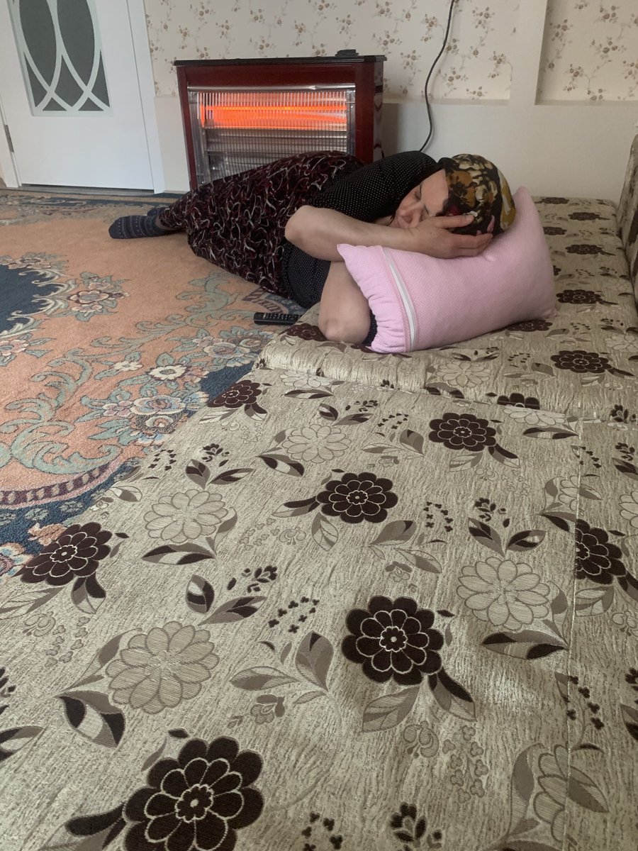 s_untesa's tweet photo. evli orospu hüriye'ye devam https://t.co/c19Q4Uqrp6