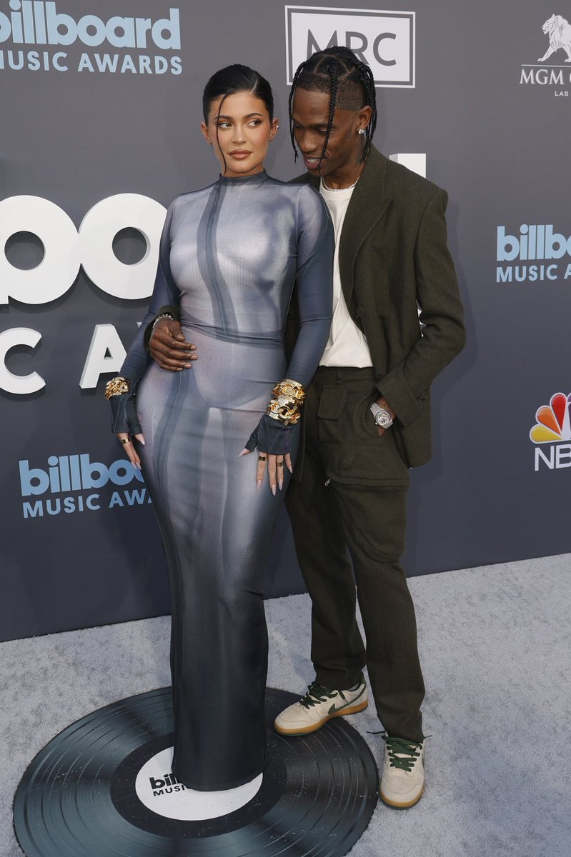 letskeepitabuc1's tweet photo. The Parents Kylie Jenner &amp; Travis Scott✨ https://t.co/uZZ6I9Brea