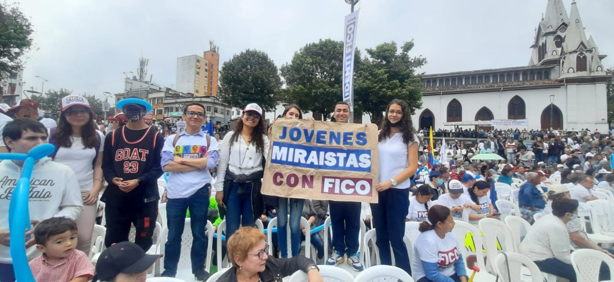 aydeelizarazoc's tweet photo. #MIRAconFico | Concejales y líderes del @PartidoMIRA en #Caldas, acompañaron evento en el Parque Ernesto Gutiérrez de #Manizales.

Así se reafirma nuestro apoyo a la campaña de @FicoGutierrez y @Rodrigo_LaraS 🇨🇴

@Andressierra_s @Juliethcardona3 @Sandram95886398 @Marizagaviria https://t.co/sqNMZRfkY6