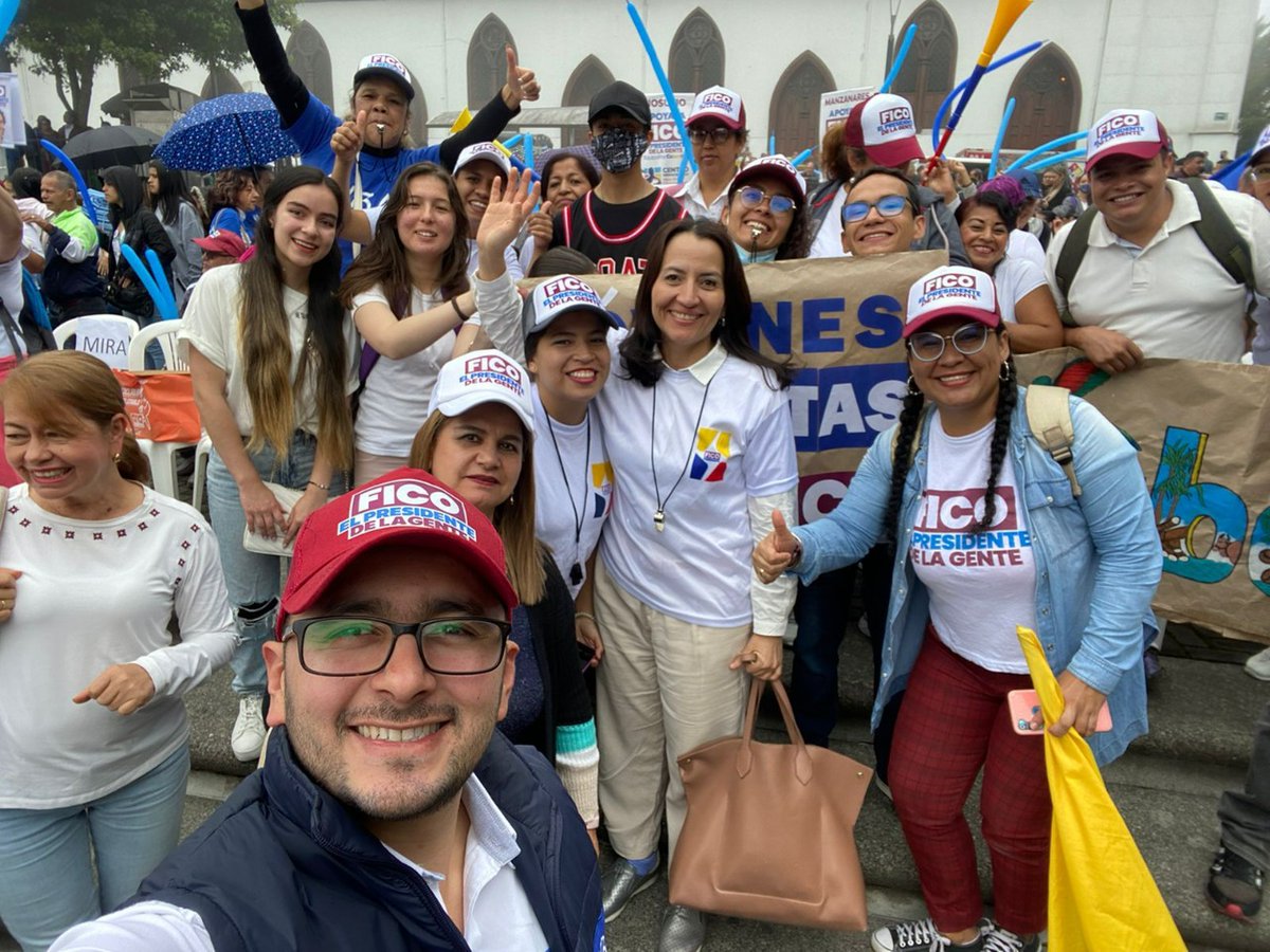 aydeelizarazoc's tweet photo. #MIRAconFico | Concejales y líderes del @PartidoMIRA en #Caldas, acompañaron evento en el Parque Ernesto Gutiérrez de #Manizales.

Así se reafirma nuestro apoyo a la campaña de @FicoGutierrez y @Rodrigo_LaraS 🇨🇴

@Andressierra_s @Juliethcardona3 @Sandram95886398 @Marizagaviria https://t.co/sqNMZRfkY6