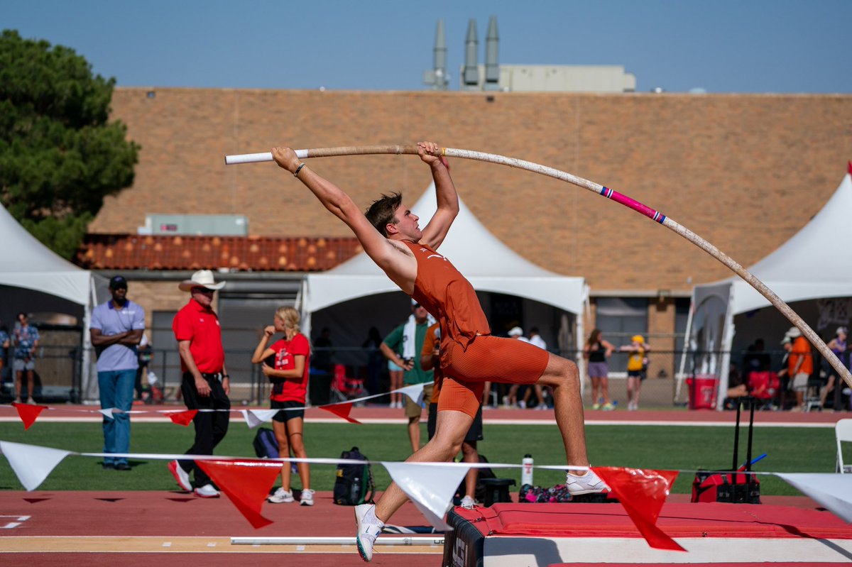 Texas T&F/XC tweet media