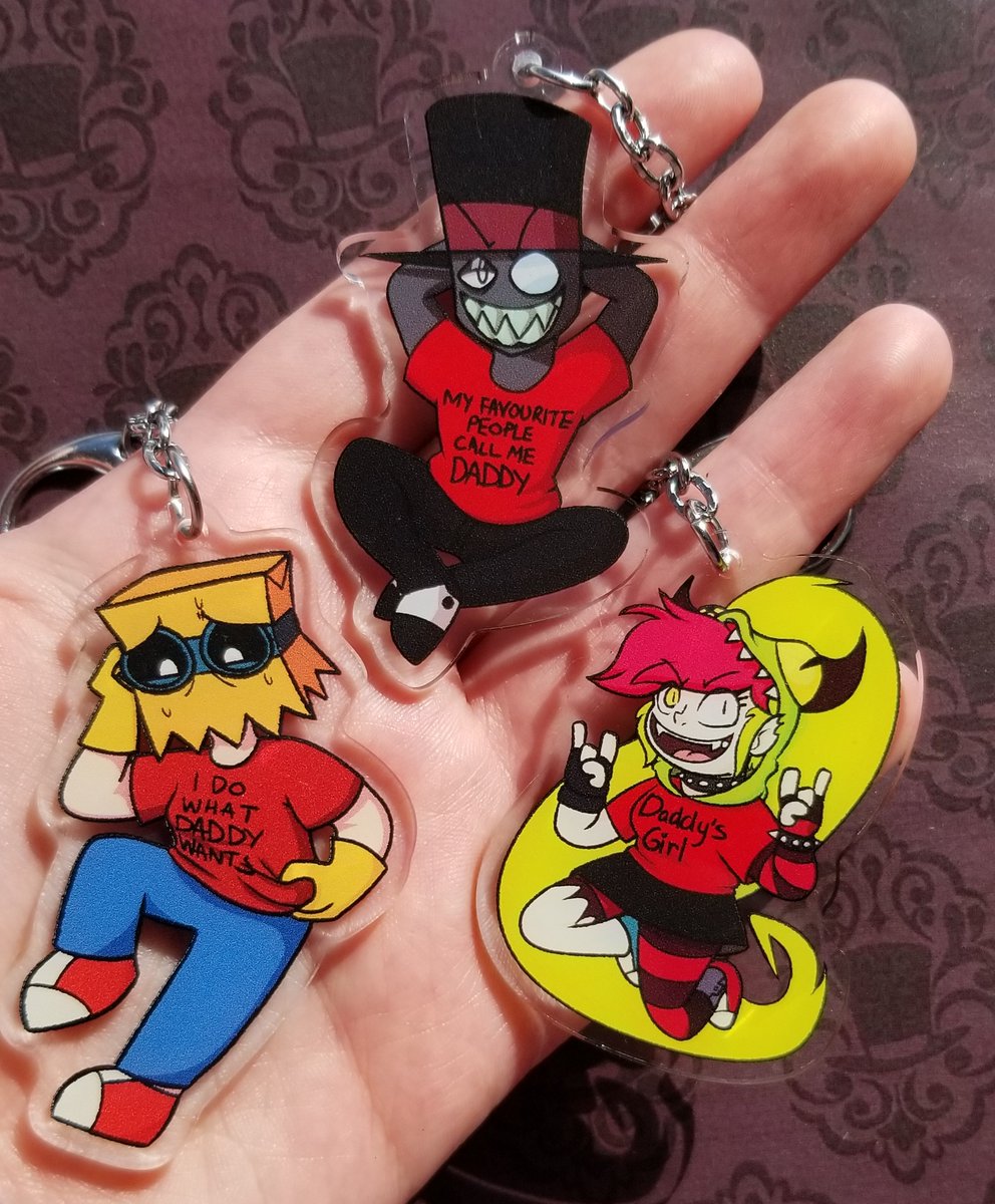 alisria's tweet photo. feliz aniversario, #Villainous! now's a good time as ever to debut my sh0p 🥰🥰 i make keychains and stickers! check it out at https://t.co/xNqcJqxw1F https://t.co/pPpfo1EQeM