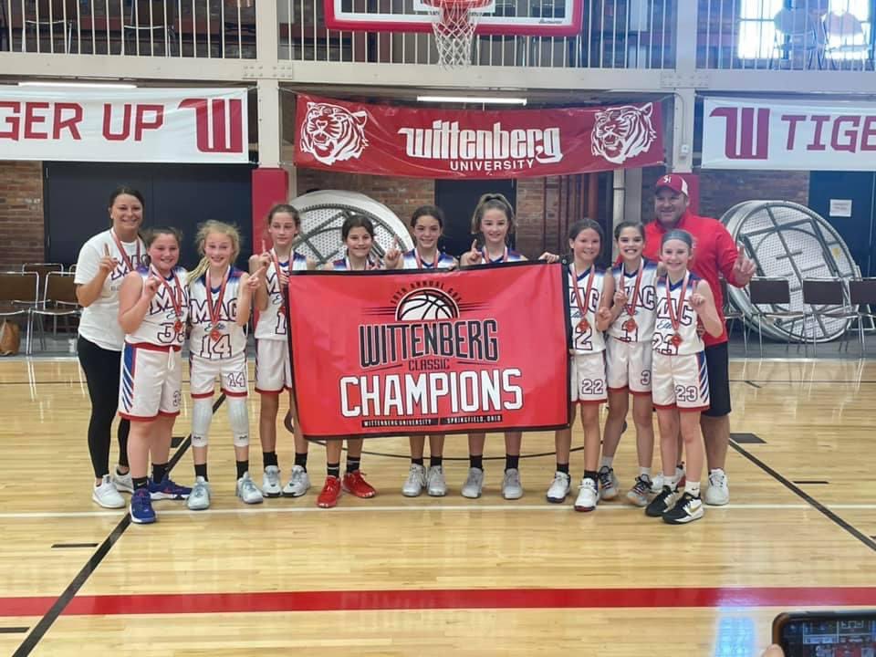 mattb1baumer's tweet photo. Girls had a great AAU season. Captured 3 out of 4 tourney championships. #MACElite https://t.co/8Vm6TTishY