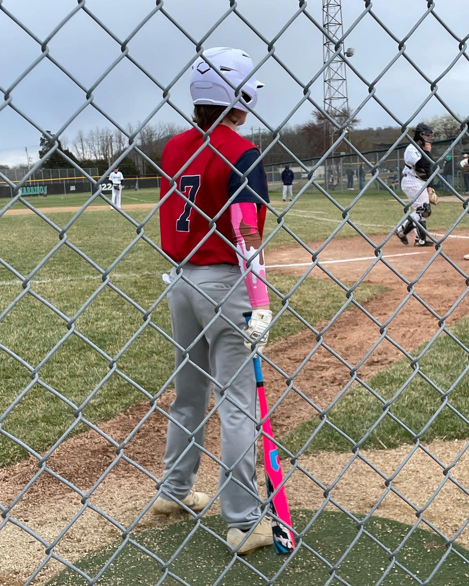 Ended my sophomore season batting .328 with 5 xbh. Also pitched 21.2 innings with a 1-0 record and 1 save and had a 3.5 era with 16 k. Not as good as I wanted but on to summer ball @Joe16u