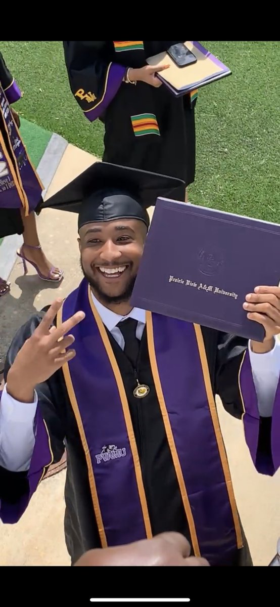 Avion_raww's tweet photo. Preciate you PV #PVAMUGrad https://t.co/8G6I0MRGrD