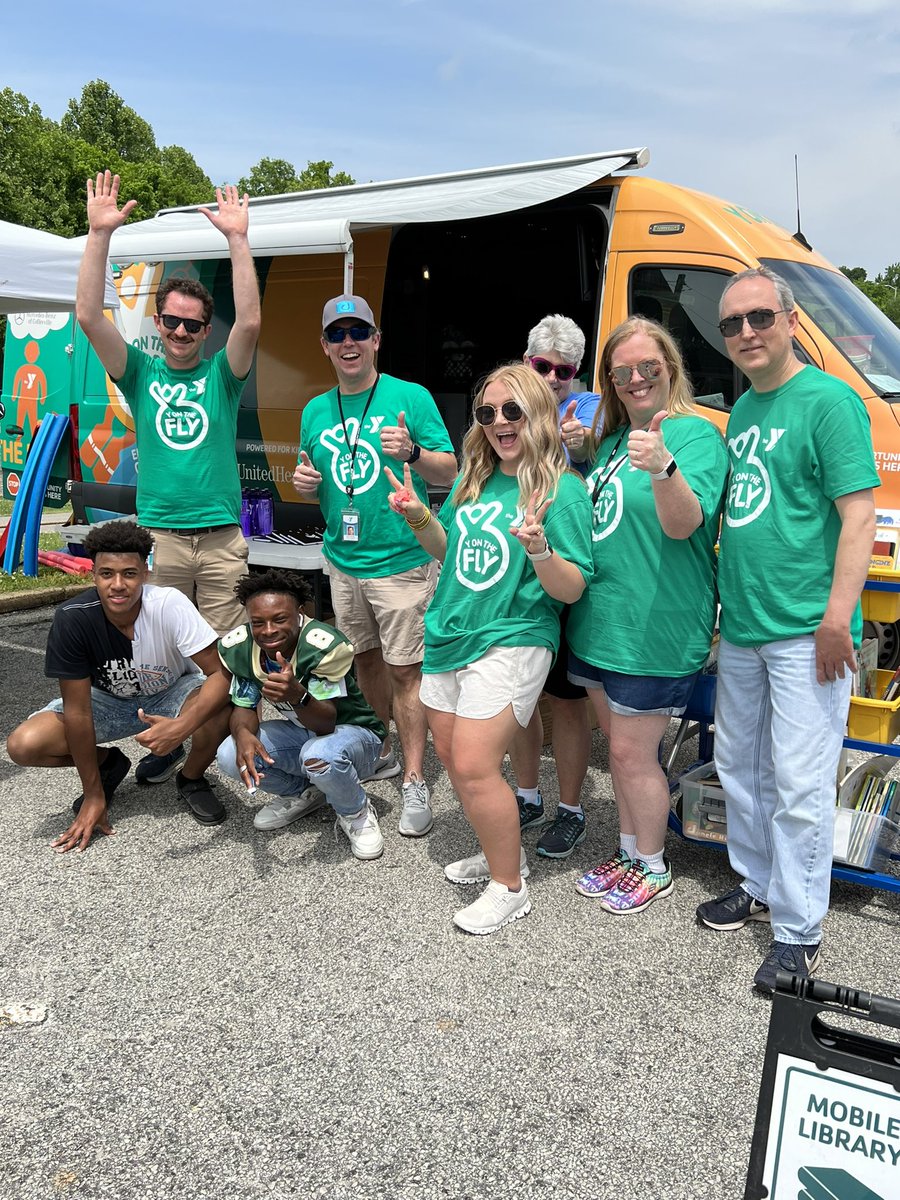 DaveBratcher's tweet image. Today was a great day. Our “Y on the Fly” van was on-site at @JMCSchools Soar into Summer event. Thanks for the invite. More news coming soon about YMCA in WEST TENNESSEE. @suptking @mospurgeon Special thanks to @JCMCougars football for volunteering.