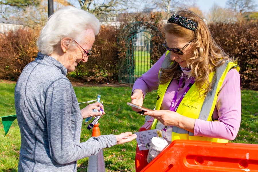 This week, we're celebrating National Volunteer Week across Ireland 💚 

Volunteers proudly wear the parkrun hi-vis and, in doing so, have taken huge steps to improve their own health and wellbeing 👍 

🌳 #loveparkrun