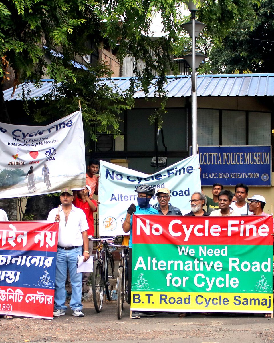 greenpeaceindia's tweet photo. On Sunday, a rally organised by #Kolkata Cycle Samaj on behalf of the 'Hosiery Workers Unity Centre' trade union members demanded that the fine imposed on livelihood cyclists in the city be lifted.
Time to #powerthepedal ! https://t.co/9D0nvxFRp0