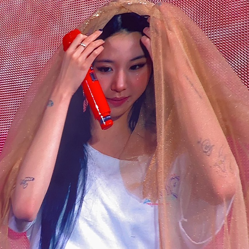 mnymilf's tweet photo. CHAEYOUNG’S TATTOOS ARE BREATHING https://t.co/ZfkS6U5YKU