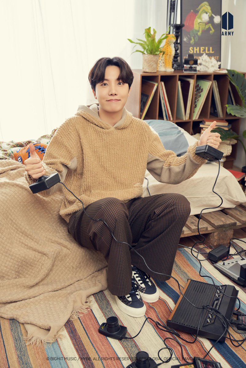 JHope_UK's tweet photo. BTS Weekend with j-hope 💜 

@BTS_twt #jhope https://t.co/Sbmzyvx7vb