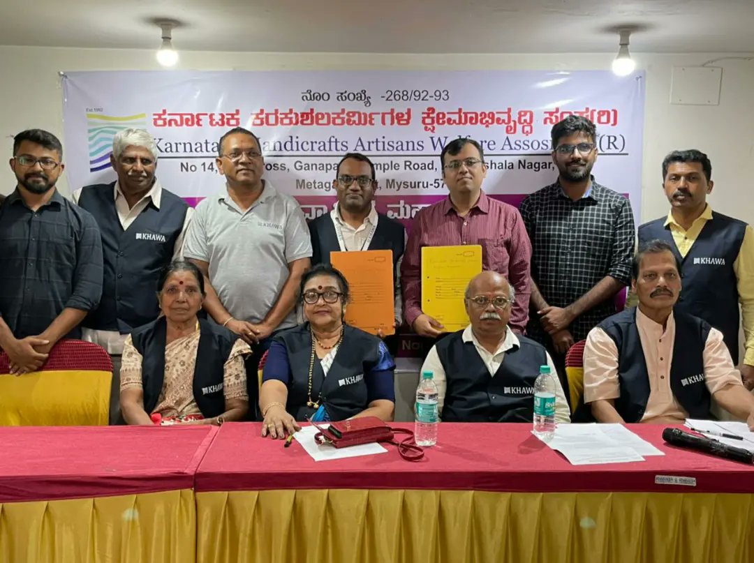Happy to share that Young Indians Mysuru and The Karnataka Handicrafts Artisans Welfare Association (KHAWA) exchanged an MoU to ensure skill development, promotion and recognition of artisans in Mysuru 

#wecanwewill #mYisuru #rural #intiative