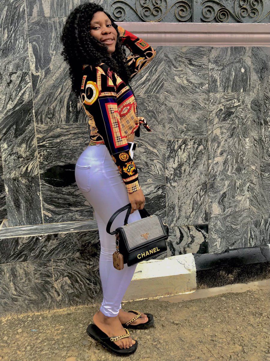 concilia_ngozi's tweet photo. Iβm proud to be a sexy GY Gyal,dia is a perfect place to feel relax,after my family dat my second family....
Start up ur new week by listening to Yuseless2 music by @Elimarliq if u havenβt listened to any of dy yuseless2 songs u are missing a lot
#Yuseless2
#elimarliq https://t.co/0dOtsUP4A6