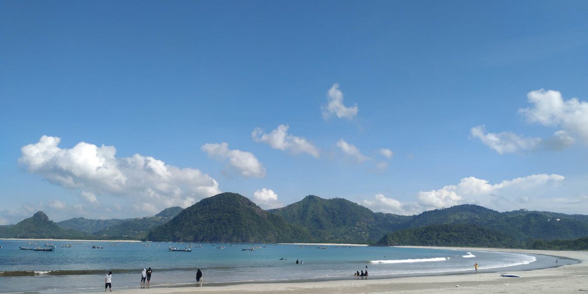 RAndansary's tweet photo. Liburan sama dompett sama sama tipis -_- https://t.co/5Jq4Vw4bN9