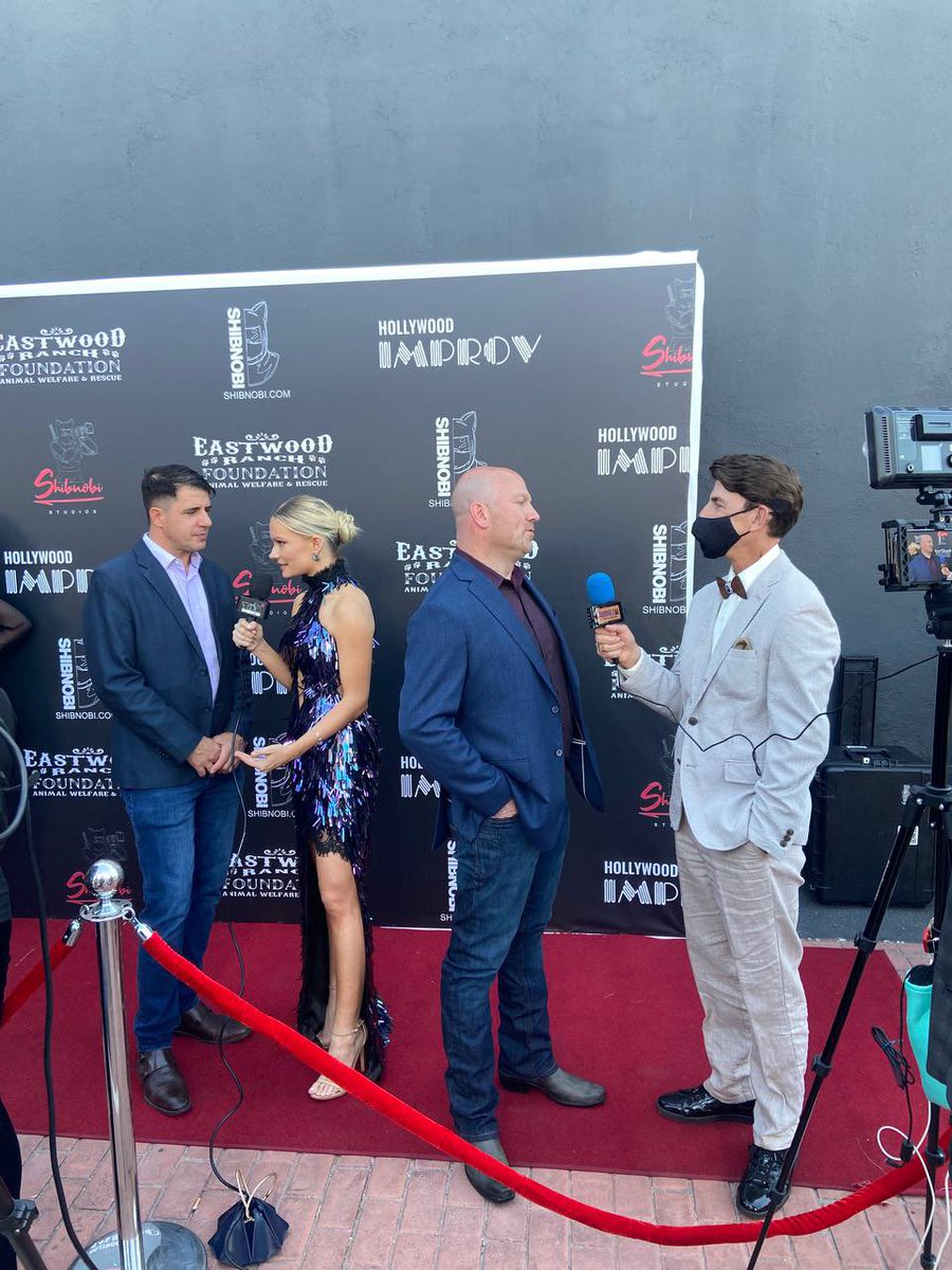 The #SHIBNOBI  team is looking sharp tonight!  🥷🥷🤩

📸 More pictures from the 
𝐻𝑂𝐿𝐿𝑌𝑊𝑂𝑂𝐷 𝐼𝑀𝑃𝑅𝑂𝑉 

<a href="/Free_Patriot76/">Cliff Fettner</a> @ShibnobiStrong <a href="/HollywoodImprov/">Hollywood Improv</a>  #Shinja #ShinjaSeason #ShibnobiArmy #defi #crypto #hollywood
