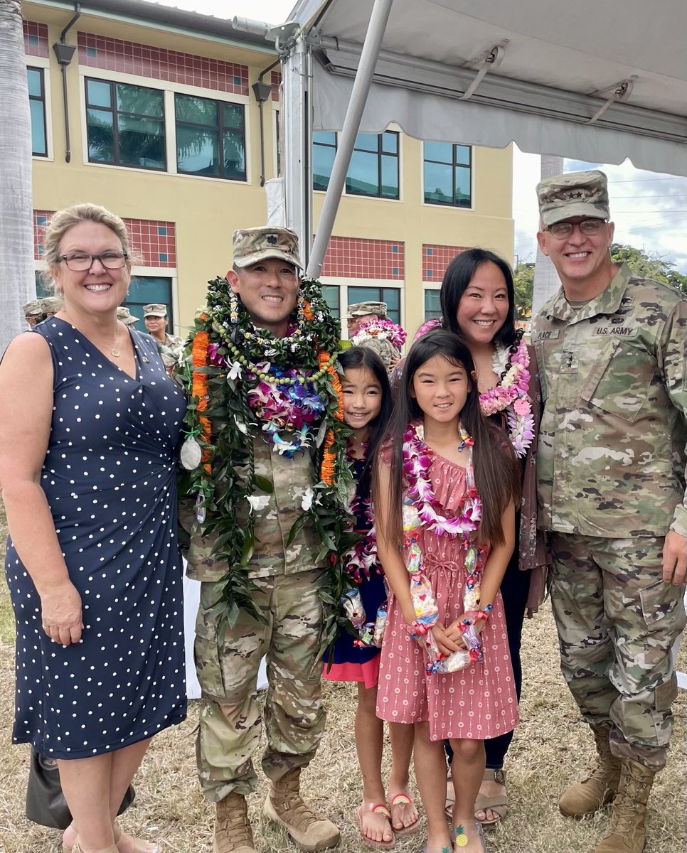 PacificKnights6's tweet photo. Congrats to the new Commander of 1984th US Army Hospital HHD-LTC Kawakami! Looking forward to seeing the unit progress 1% each day. 😉
@9thMSC ⁦@USARPAC⁩ https://t.co/fllRhYJUPd