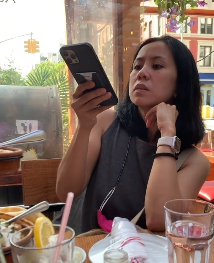 guinghyung's tweet photo. Keeping up with the Robredos in New York Episode 01: https://t.co/aCZqUMEypg