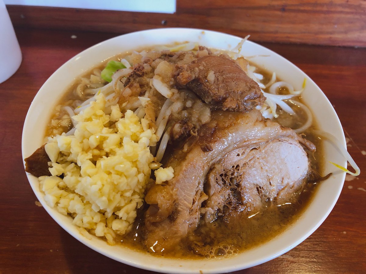 Yume_Matsuyama's tweet photo. ✨【一生無料企画スタート！】✨

新代表就任記念企画！🎉

抽選で夢を語れ松山の『ラーメンが一生無料！！』🍜

参加資格
①@Yume_Matsuyama をフォロー
②このツイートをRT

期間
5/16(月)15:00〜
5/22(日)〜15:00

当選発表
5/26(木)

※下の注意事項までよく読んでご参加を！ https://t.co/IsovIG1eWG