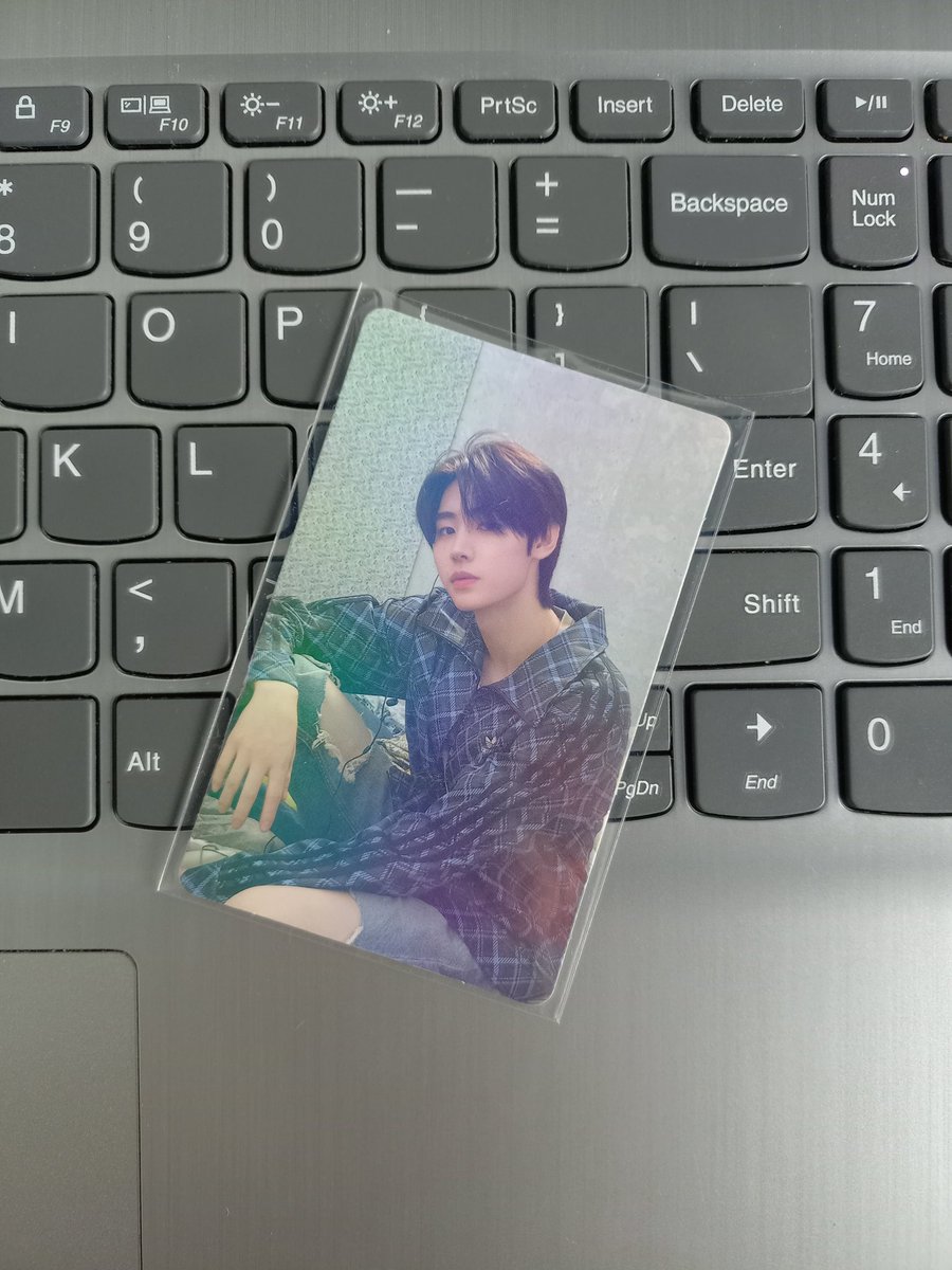 4EYKY's tweet photo. ꒰ wts lfb ꒱ helping a friend ! #akí_forsale

╰ sunghoon charybdis holo - 270 (all in) + lsf 
╰ gcash ; direct ggx, flash exp
╰ payo, 3 days reservation
╰ reply mine or dm to claim !

🏷 enhypen sunghoon d:d charybdis holo charyb pc dimension dilemma https://t.co/uqlm9aFzS3