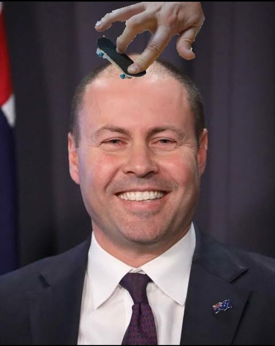 CanberraMeme's tweet photo. @PRGuy17 No he has a head made for a teckdeck. https://t.co/2fQg8FunAw