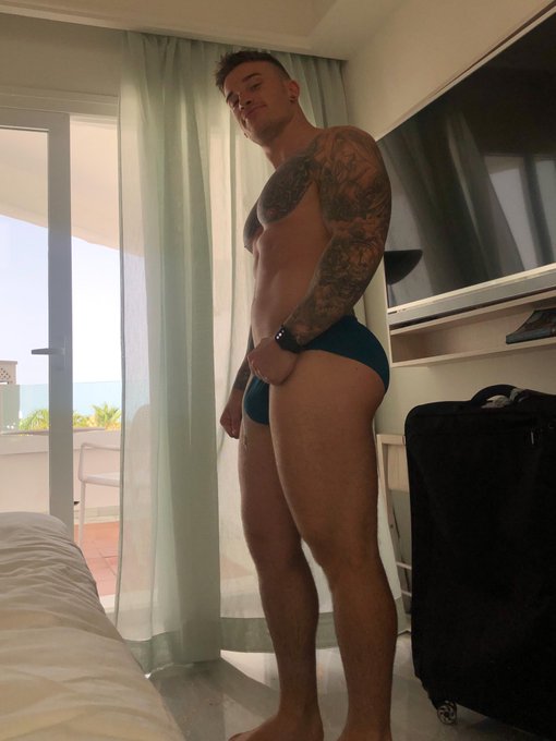 My biggest birthday promo expires in 2 HOURS. Don&rsquo;t miss it! ⬇️👀🎉  https://t.co/983eiL5WqT https://t