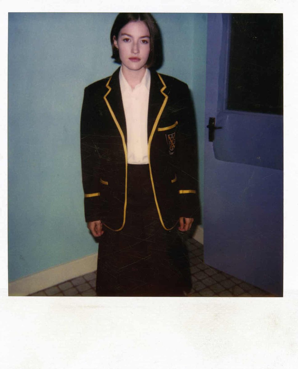 74frankfurt's tweet photo. Costume continuity Polaroid of Kelly Macdonald as Diane in 'Trainspotting'. (1996) https://t.co/G3o7Ki7tVq