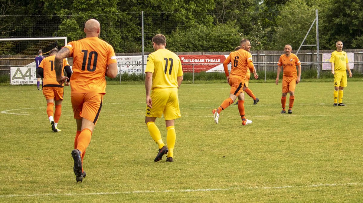 @hartleyfc Row Utd's first goal in the Basingstoke Vets Cup yesterday, direct free kick from Reeves into the roof of the net after 20 mins