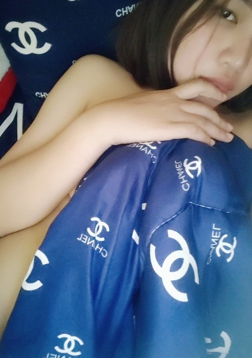 diana95croot's tweet photo. ❤Dari pada VCS mending tonton Live aku yuuuk💦💦
❤Aku live ya guys💦💦
❤tonton live aku GRATIIS
👇JOIN SEKARANG👇
https://t.co/zZxZVDrZHt
https://t.co/zZxZVDrZHt
#Livecewesange2 #BIGOLIVE #vcspulsa #vcscolmek
#vcsreal #sange #ceweksange https://t.co/lxxmUJlrWO