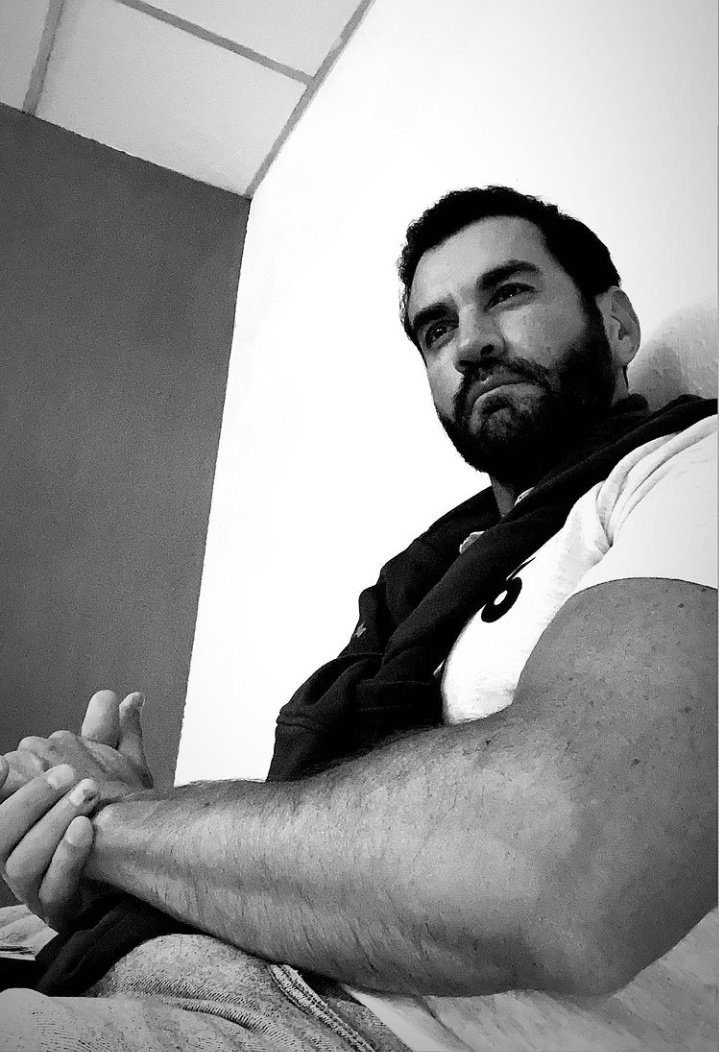 Crispar71958367's tweet photo. #jerónimo #teamjeronimo #VencerlaAusencia 🦋 #producciónrosiocampo 🎬
@davidzepeda1 @Vencermx https://t.co/2PVLQlPPml