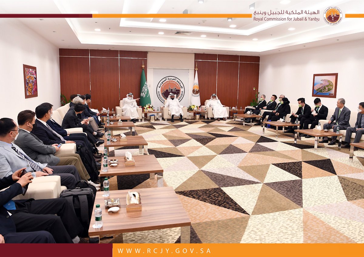 RCJY_Yanbu's tweet photo. 1️⃣ @RcjyYanbu تعقد ورشة عمل لوفد مشروع القرية السعودية العالمية الصناعية @Siivc3 وشركاؤهم الكوريين بـ #ينبع_الصناعية بحضور مجموعة من الشركات الصناعية لبحث أوجه التعاون المشترك لعدد من الصناعات الاستراتيجية المستهدفة. https://t.co/JJoGsgidtX