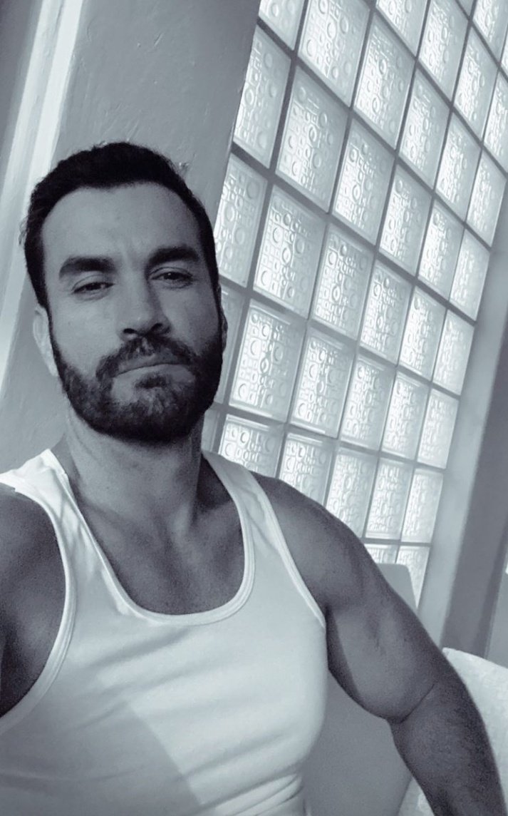 Crispar71958367's tweet photo. #jerónimo #teamjeronimo #VencerlaAusencia 🦋 #producciónrosiocampo 🎬
@davidzepeda1 @Vencermx https://t.co/2PVLQlPPml