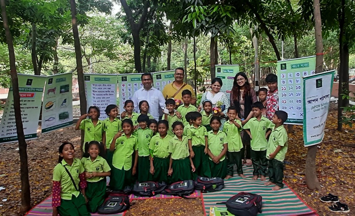 aponfbd's tweet photo. School under the sky for underprivileged children at Dhanmondi run by APON Foundation. 
#EducationForAll https://t.co/FtruC5v8OZ