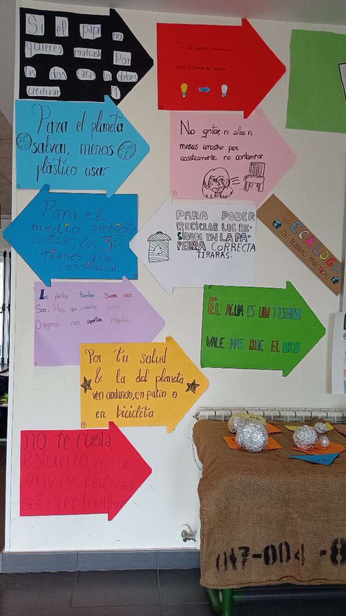 Ya tenemos colocado nuestro decálogo de buenas prácticas. Nuestro rincón ecoescuelas va tomando forma 😀 #ecoescuela #decalogoecoescuela