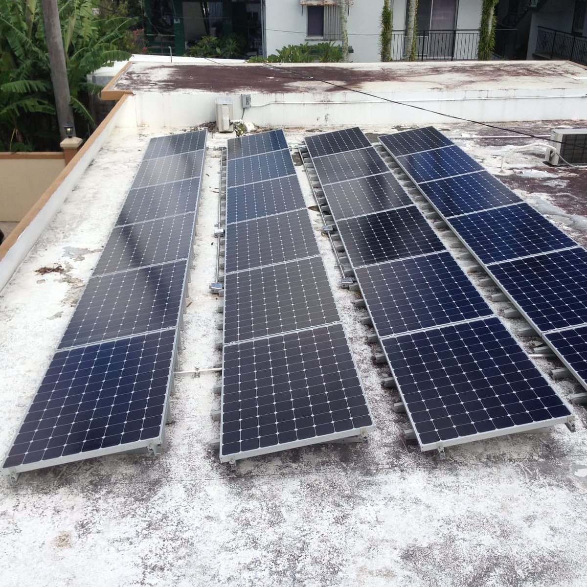 AtwinEngLtd's tweet photo. Big advantages of solar energy:-
โ๏ธRenewable and free
โ๏ธNo toxic pollutions
โ๏ธKey measure against #climatechange
โ๏ธ Reliable on 24/7
โ๏ธBig future savings on electric bills
#solarpanels #solarpower #solarenergy #solarpv #solartechnology #solarelectrical https://t.co/Qe2MG315H2