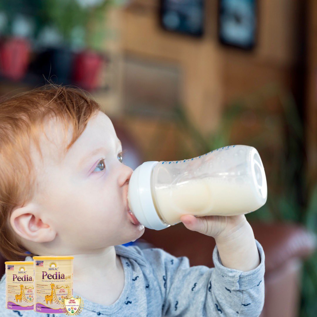 AralacMilk's tweet photo. Pedia Gold - Dinh dưỡng đặc biệt dành cho trẻ từ 1-10 tuổi. Với hơn 30 loại vitamin và khoáng chất thiết yếu giúp hỗ trợ bé phát triển toàn diện và khoẻ mạnh ♥️
Xem chi tiết về sản phẩm tại: https://t.co/jQMhpr3whB
#sữa #aralac #aralacmilk #suachobe #ngon https://t.co/S4hWgNP6ze