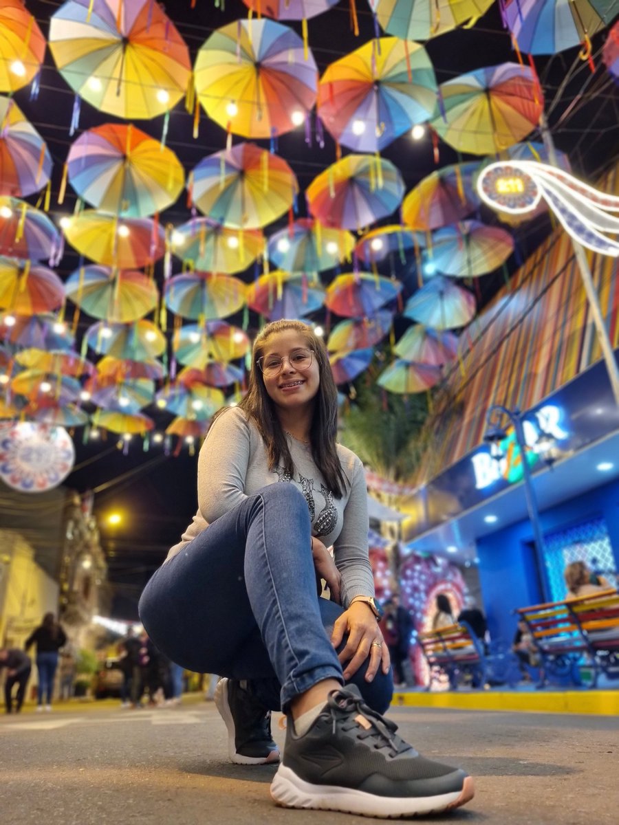 FabianaSosa7's tweet photo. #sentielcentro 🌈 https://t.co/1869xw9o2J