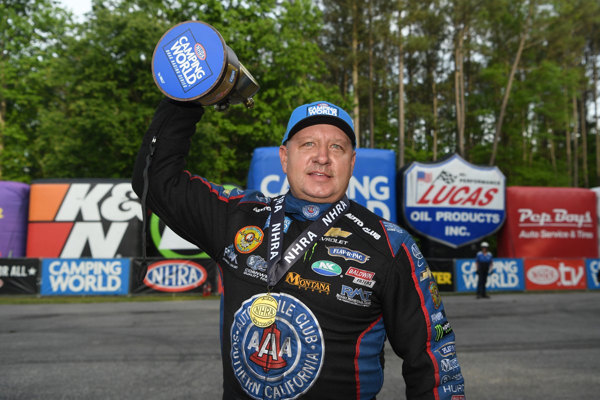 .@roberthight7000 is the first in Funny Car to get three wins this season! #VirginiaNats • @JFR_Racing • @CampingWorld