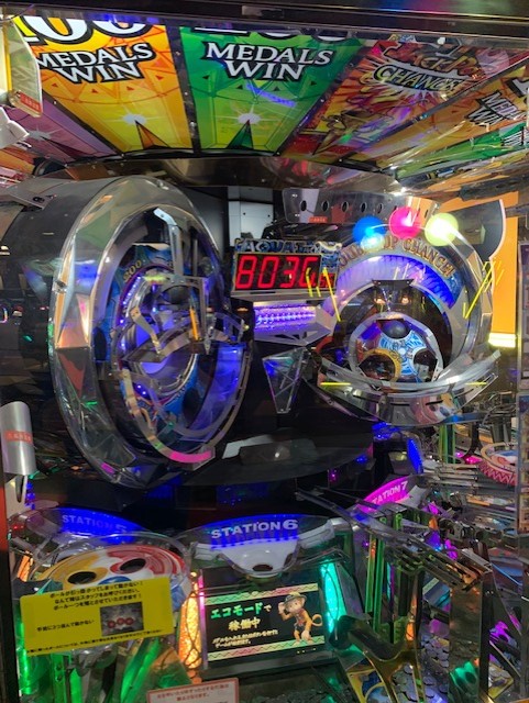 お客様へお知らせ【メダルゲーム】 本日、中の人が出勤すると 人気の