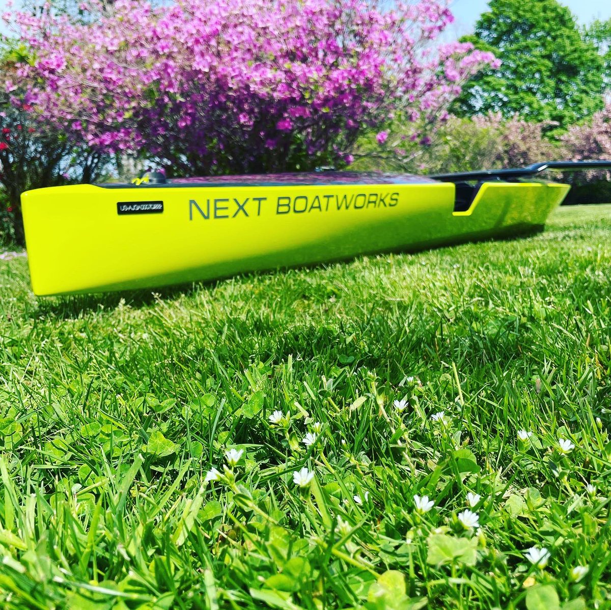 Rebelcoastalrow's tweet photo. Bringing the beautiful CITRUS @Rebelcoastalrow NEXTBOATWORKS C1X coastal rowing boat to its new home in Long Island. Many more fun waves ahead! #coastalrowing #rowing #custompaintcolor #wantoneofthese #rowingunleashed #gonecoastal https://t.co/T4PpTvDDVr