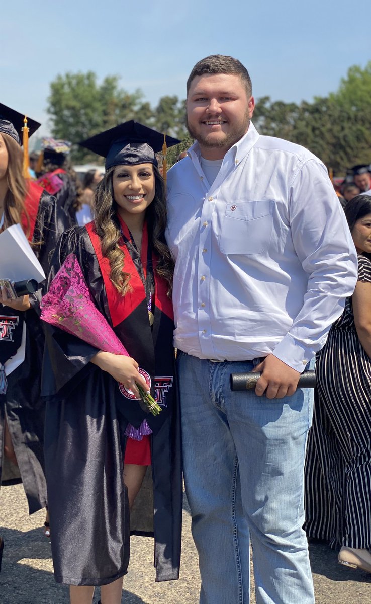 crysstalmarie2's tweet photo. From babies in high school to graduating college. Wish I could say it was an easy 4 years of long distance, cause it wasn’t. But forever grateful for all the amazing memories we made along the way. So proud of us for all of our accomplishments. Can’t wait to see what’s next ❤️❤️ https://t.co/vtJsN8lhCE