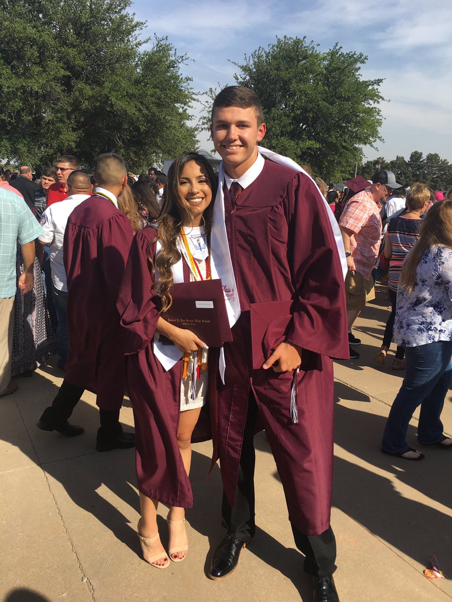 crysstalmarie2's tweet photo. From babies in high school to graduating college. Wish I could say it was an easy 4 years of long distance, cause it wasn’t. But forever grateful for all the amazing memories we made along the way. So proud of us for all of our accomplishments. Can’t wait to see what’s next ❤️❤️ https://t.co/vtJsN8lhCE