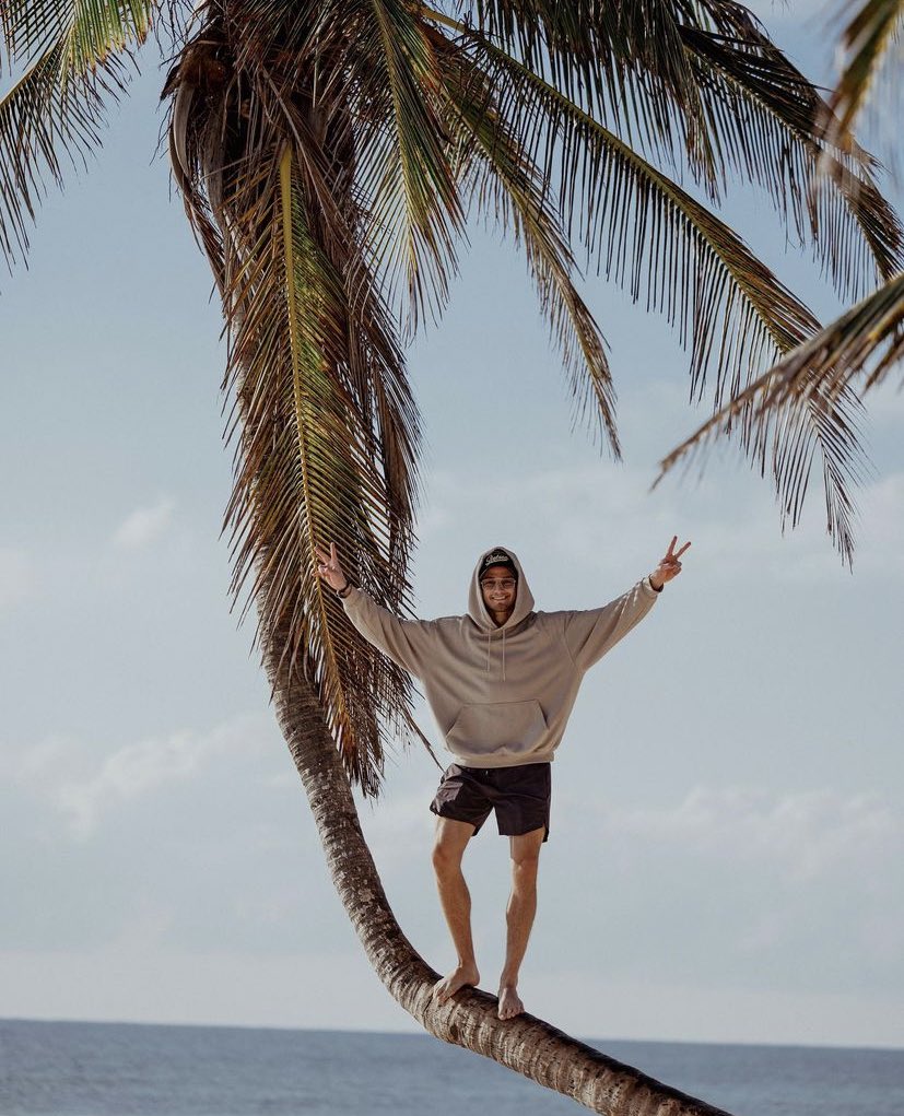 Then we exchange spurce for palm tress once again 🏝Maldives here I come