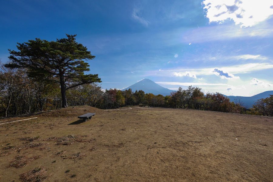 竹内洋岳と一緒にサミットプッシュ!Present by GORE-TEX Brand
に参加された方に
激レア!非売品!
GORE-TEXファブリクス製のサコッシュをプレゼント!カッコいいです!
定員制です。早めにお申し込みください!(チケット購入者に申し込みのお知らせします)
#14CAMP
#ゴアテックス
#GORETEX