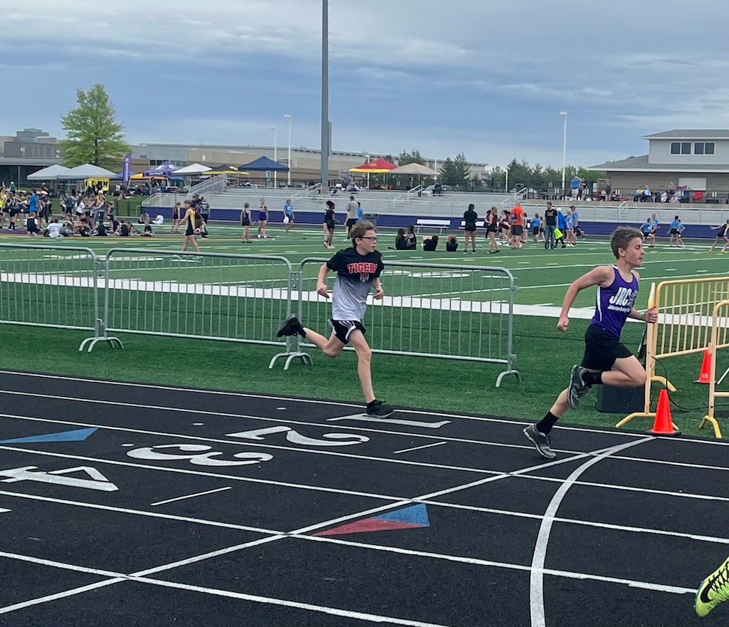 ADM Track Club (@adel_track) on Twitter photo Drew finishing strong in the 200m and runs a new PR of 33.06. Drew finishing strong in the 200m and runs a new PR of 33.06.