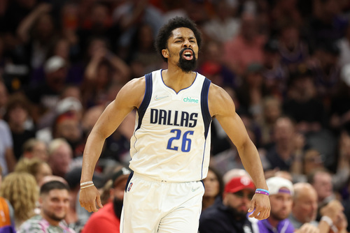 ESPNInsights's tweet photo. Luka Doncic and Spencer Dinwiddie are the first pair of teammates to each have 30 points in a Game 7 since Kobe Bryant and Shaquille O'Neal in the 2002 Conference Finals vs the Kings. https://t.co/vdyKc3Qqe0