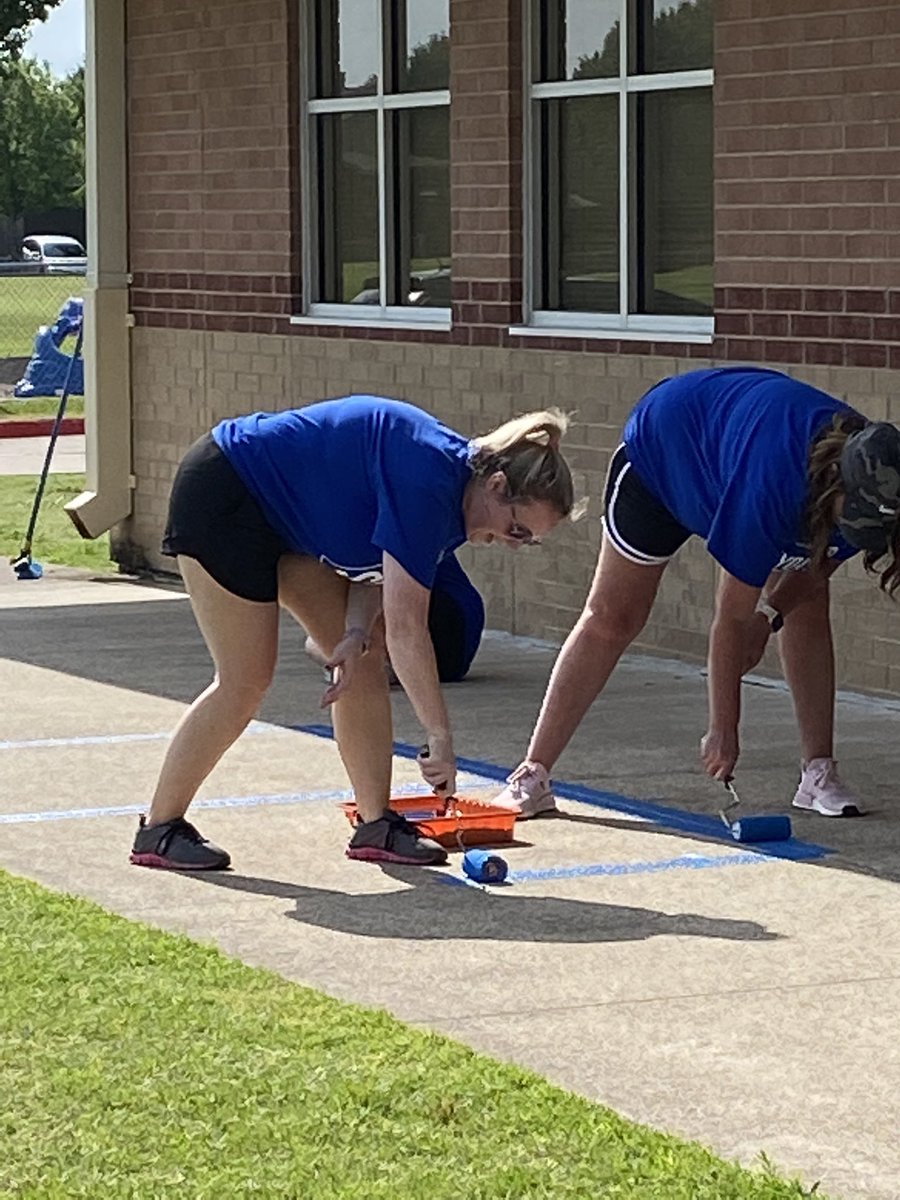 Lisa Ryder tweet media