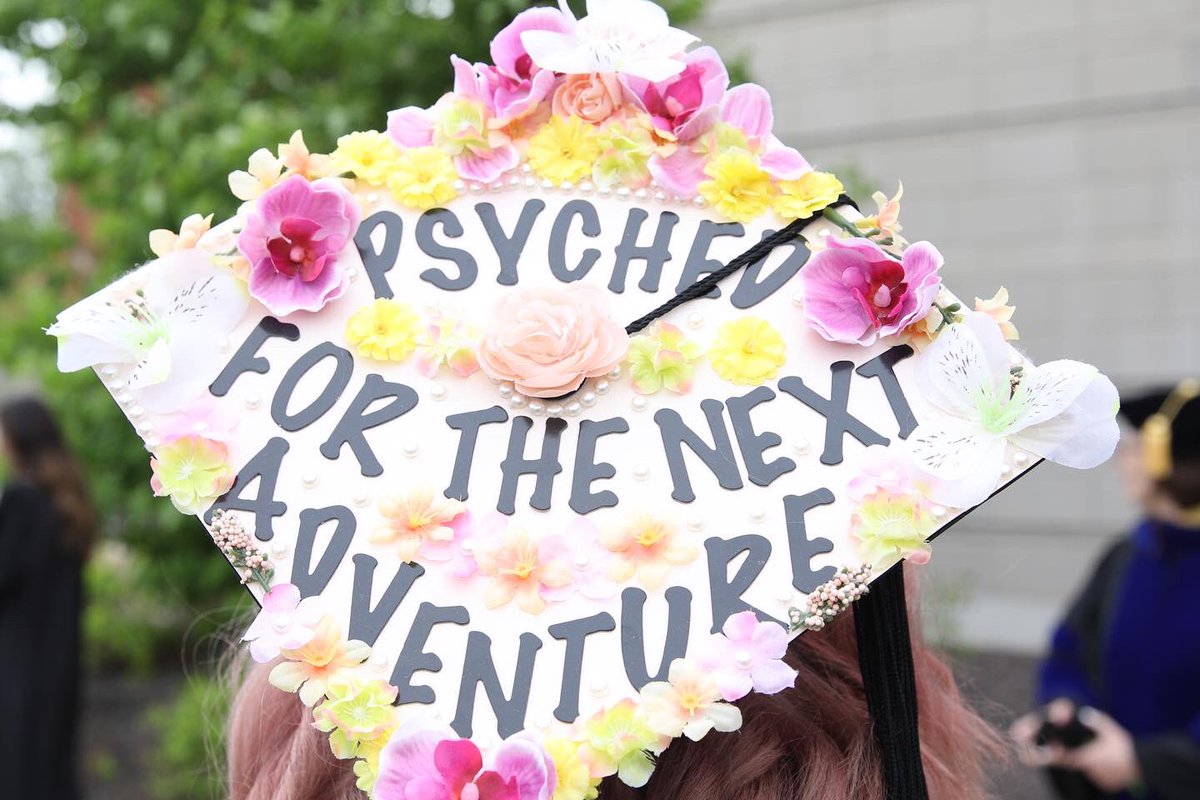 MonmouthCollege's tweet photo. As usual, Scots’ creativity was on display during Sunday’s Commencement ceremony. ❤️🏛❤️🎓 #RollScots #ItsGreatToBeAScot #Scots22 More mortar board art – along with more than 2,700 other photos from 2022 Commencement Weekend – are available here: https://t.co/UWOZD57AQc https://t.co/7gJrFXSFyU