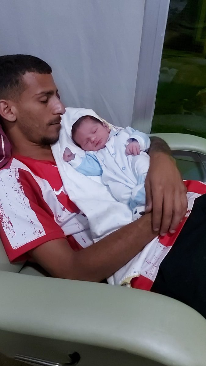 Descobri o verdadeiro amor quando te peguei nos braços ...
#filho