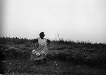 literlandweb1's tweet photo. "El pasado nunca está donde crees que lo dejaste". 
Katherine Anne Porter 
📷Robert Frank https://t.co/hjpQpgVAp6