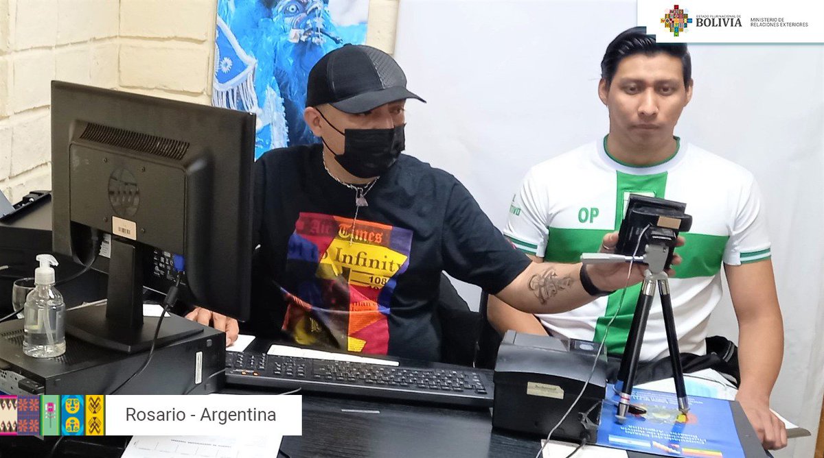 MRE_Bolivia's tweet photo. Atención Consular #VGIC | El fin de semana Consulados de #Bolivia🇧🇴 en el mundo atendieron a la comunidad boliviana de manera rápida y sin filas, con diversidad de servicios como ser, certificados, renovación de documentos, entre otros.
#MiConsulado #CancilleríaContigo https://t.co/wFKQdh4ZaO