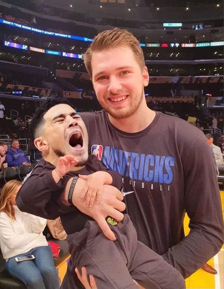 Maxisnicee tweet media